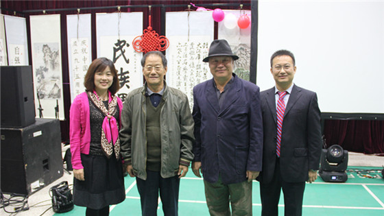 13b8bc9eceef0364d33bd429b31af256.jpg 合影6.jpg