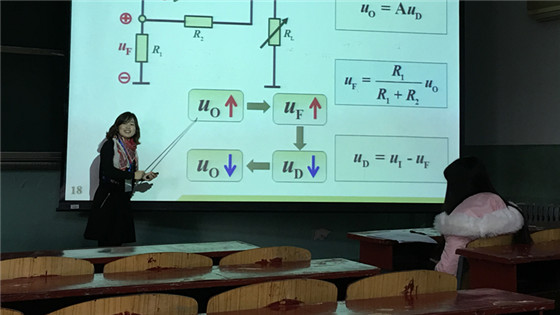 61a505b224fd4b82a1f0cef665567fa7.jpg 比赛图.jpg