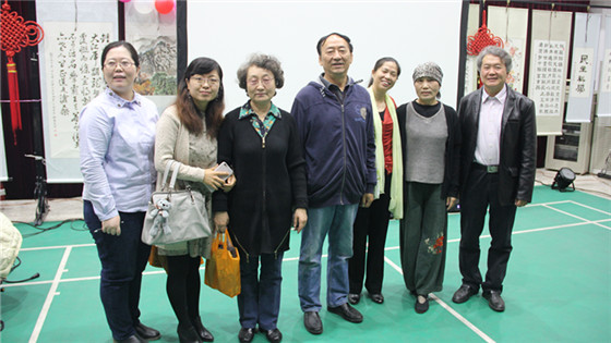 a38ca2b406f15c05ba0a057f022f84bf.jpg 合影5.jpg