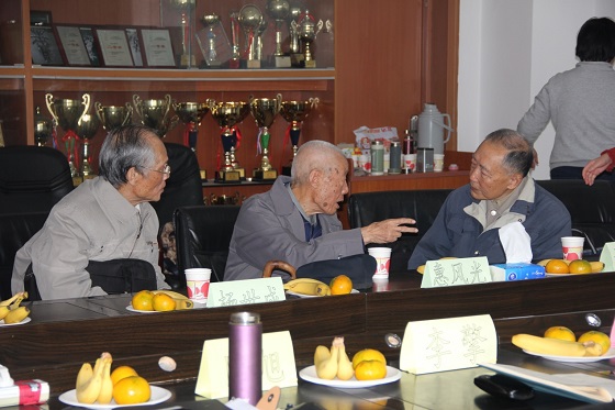 e47f3dccd1f34c4ff5eb453dffd825bf.jpg 4.jpg