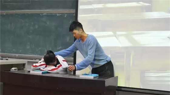 f4e5461c18175bed78575dd8450a8226.jpg 青春剪影.jpg